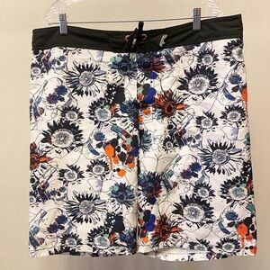 MAMBO Australia SKULL / Pistol Gun Board Shorts XL